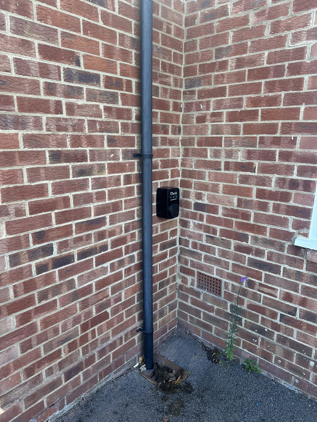 Electric vehicle charger installation by SEM Electrical